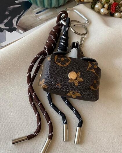 LV Model Çanta Charmı
