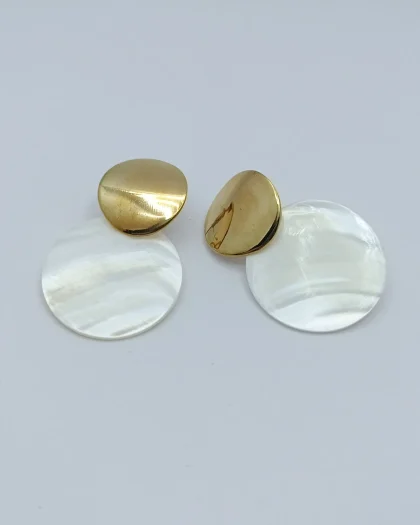 Gold Renk Plakalı ve Sedefli Küpe