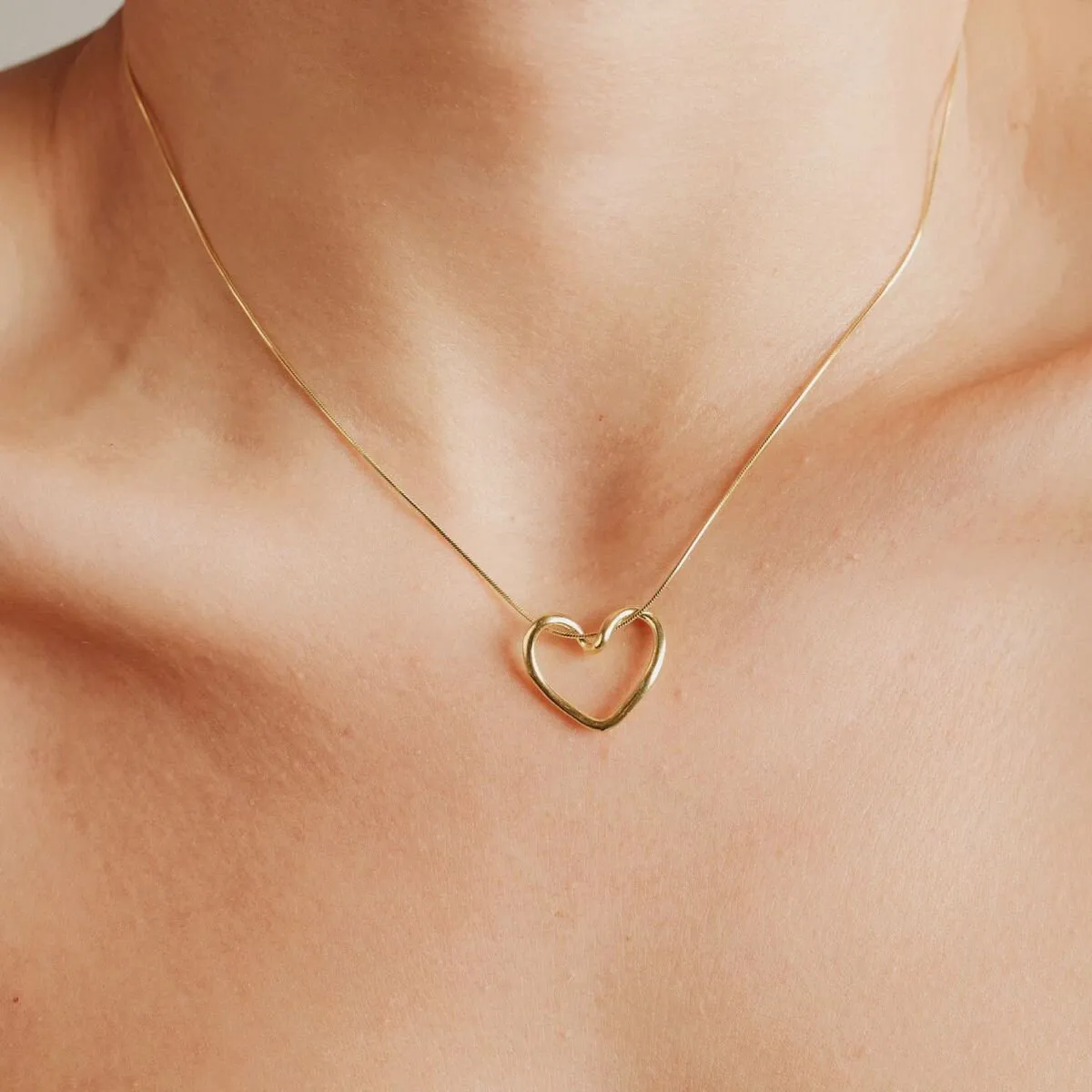 Düğüm Kalp Çelik Kolye