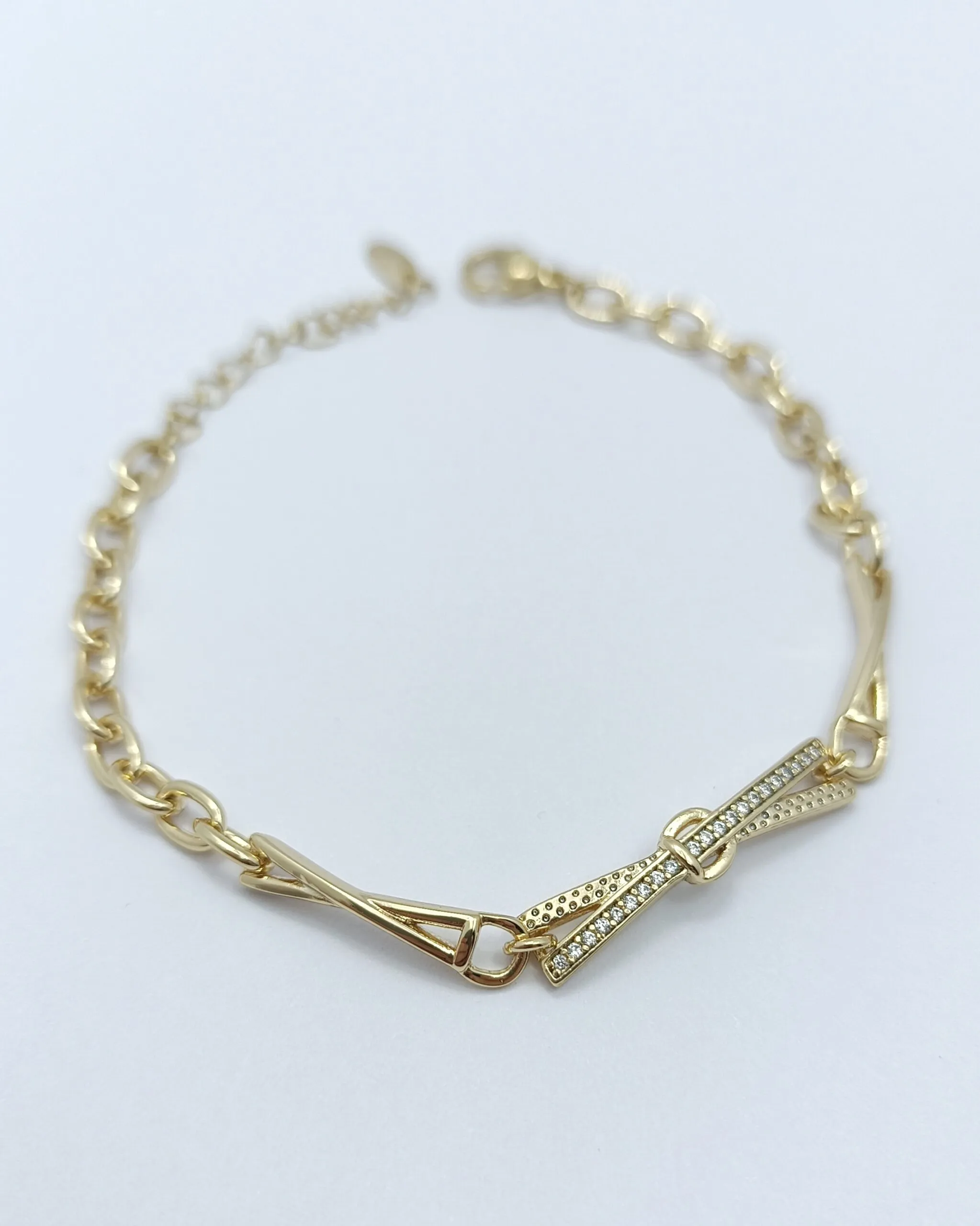 VIP 14K Taşlı X Bileklik