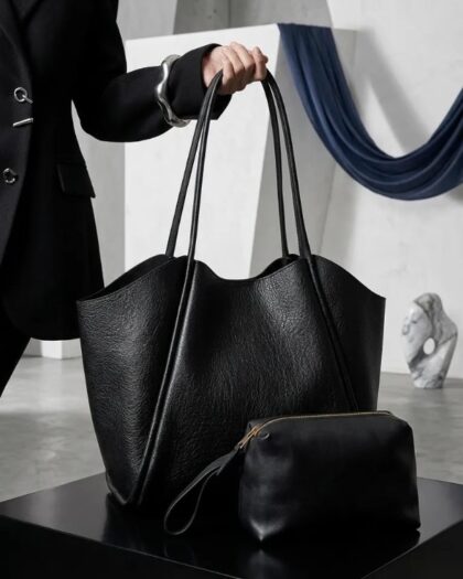 Siyah Yumuşak Deri Omuz Çantası 31x24 cm Ekstra Makyaj Çantalı Günlük Kadın Çanta